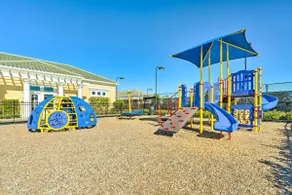 Resort Perks & Gas Grill: Spacious Davenport Haven - Image 2