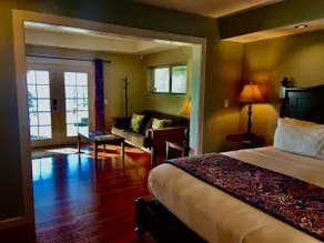 Luxury Oceanfront Suite for Two @ Whale Rock - Image 3