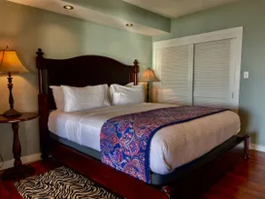 Luxury Oceanfront Suite for Two @ Whale Rock - Image 2