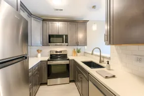 Signature Suite–New Construction Beauty! Pets too! - Image 3