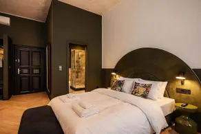 Signature Suite - Image 5