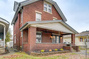 Walk to Marshall University: Home w/ Private Yard! - Image 3