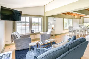 Historic Winter Harbor Cottage w/ Waterfront Views - Image 4
