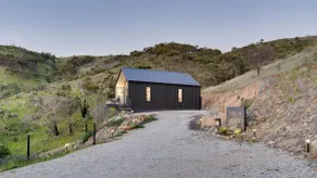 Villa Minto | Luxury Flower Farm Stay - Image 2