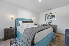 Bright Modern Townhome Retreat - Image 5