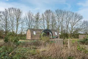 Host & Stay - Secret Garden - Image 5