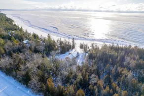 North Shore Retreat : Direkte på Lake Michigan, Pet-friendly, Wifi & Cable! - Image 4