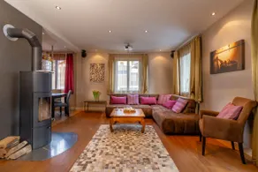 Lake and Mountain View Villa with Whirlpool and Free Parking in Huenibach - Image 3