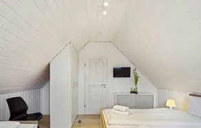 Gift-Panoramic view-Private bathroom-Terrace - Image 4