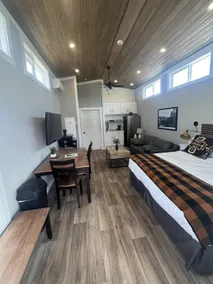 The Gardenia Cabin | Sleep 4 - Image 4