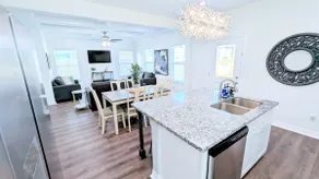 Near Rosenburg & Needville •Sleeps 9 •Pet Friendly - Image 2