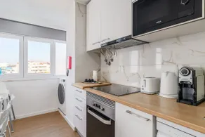 M J House - Image 4