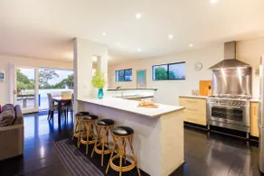 Casa Feliz Mediterranean style Coastal Getaway - Image 4