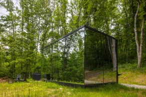 The Illusion|Romantic Mirrored Cabin - Image 4