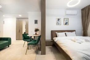 Opalwood Modern Studio - Modern Chic Comfort - Image 4