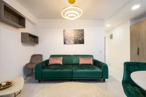 Opalwood Modern Studio - Modern Chic Comfort - Image 3