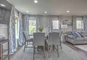 2BR 2BA Lakefront Gem – Decks, Docks & Sunsets - Image 4