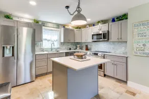 Walk to Parks, Eats & Bars: Stuart Home w/ Hot Tub - Image 5