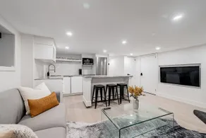 Cozy 2BR Basement Suite in Leslieville - Image 3