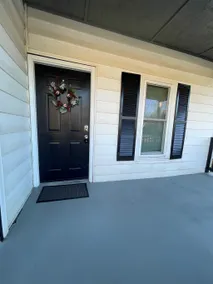 Updated Downtown Marion,Walk to Tower Square, 2BR - Image 2