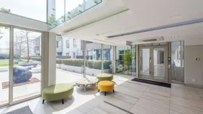 Lux Andringa Walk Apartments - Image 5