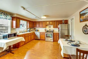 Walk to Shops & Eats: Apt in Downtown Elizabeth - Image 3