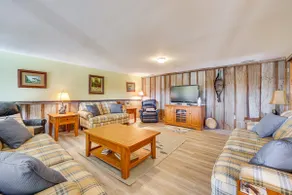 100-acre Family Getaway in Kenbridge: Pets Welcome - Image 5