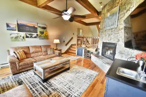 BIG Unit Near Lake, Rec Path, Dining! HOA Hot Tub - Image 3