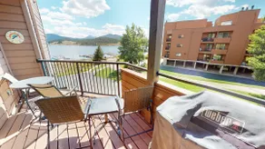 On Lake, Deck! Pool, Hot Tubs. Walk to Coffee, Amphitheater, Marina, Parks - Image 3