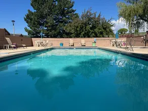 ⭐ Rustic Retreat In Town with pool & hot tub ⭐ - Image 5