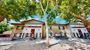 Moab Flats ~ 6, Amazing Location. Great Backyard: - Image 2