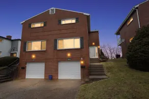 Modern 3BR Townhome in Mt. Lebanon | Garage + Easy City Access - Image 2