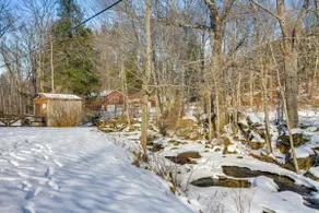 Hiking & Skiing Galore! Home in East Wallingford - Image 2