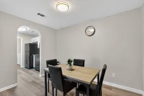 Comfy stay with patio and laundry near Atlanta - Image 2