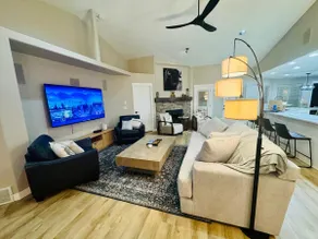 5BR Retreat Near Downtown Pets OK Sleeps 12 - Image 2