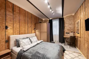 The Parkside ground-floor apartment with street parking - Image 2