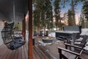2 mile to Gondola|Hot Tub|Sauna|Fam Friendly - Image 2