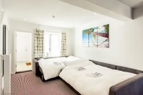 The Beach House - Seafront (Sleeps 20) - Image 4