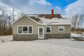 Newly Remodeled! Upscale Home in Buffalo Suburbs - Image 4