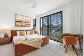Surfers Paradise 3 Bedroom Luxury Villas with Garage - Image 3