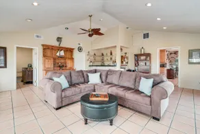 Trentadue Winery Farmstay with Pool and Wine Tasti - Image 4