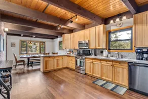 Sleeps 12 | Hike, bike, raft near Blackstone - Image 3