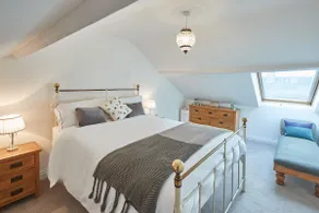 Saltburn Centre 3-Bed 3-Bath Apartment - Image 2