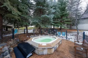 Castle Peak Retreat Amenities Ski Access - Image 4