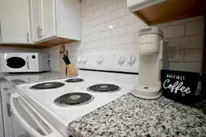 Convenient | Park Free | Wifi | Laundry | Downtown - Image 4