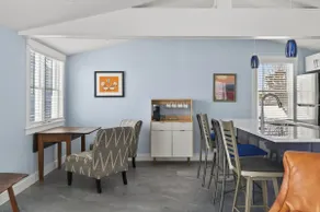 Modern Waterfront Apt with Bay Views - Image 5