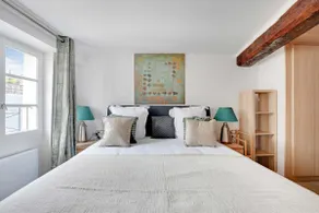 Stunning Duplex 1BR/4P – Notre-Dame Cathedral - Image 3