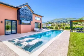 Villa Water by Villa Plus - Image 2