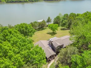 Hickory Haven-Direct Lake Access-Furnished Patio - Image 3