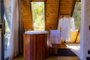 Alcântara Chalet: Jacuzzi, Fireplace and Deck with View - Image 3